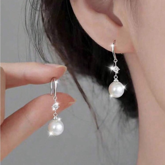 Jewelry - 925 Sterling Silver Pearl & Sparkling Cubic Zirconia Drop Earrings